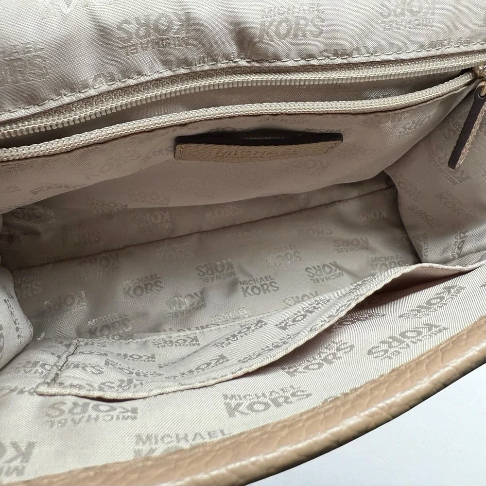 Michael Kors Crossbody Shoulder Bag Taupe Pebbled Leather Lk Nw